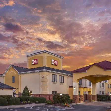 Best Western Plus Suites-Greenville
