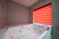 Gapyeong Santorini Pension - Spa