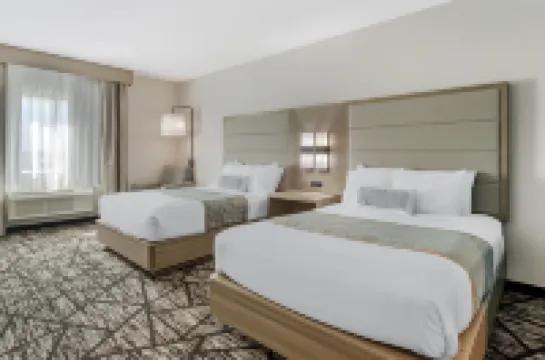 Best Western Plus Mid County