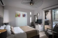 Happy Cretan Suites - parking