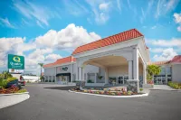 Quality Inn & Suites Conference Center - Uima-altaat