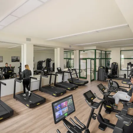 Residence l'Ulivo - Apartments in the City Center, with Fitness, Squash & Private Parking