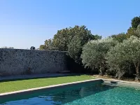 Mas de Bonnafoux Hotels in Beaucaire