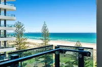 Iconic Kirra Beach Resort - Ocean View