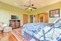 Bright Waveland Home - Walk to Beach Access! - Pet friendly
