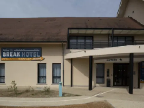 Break Hôtel Hotels in Vierzon
