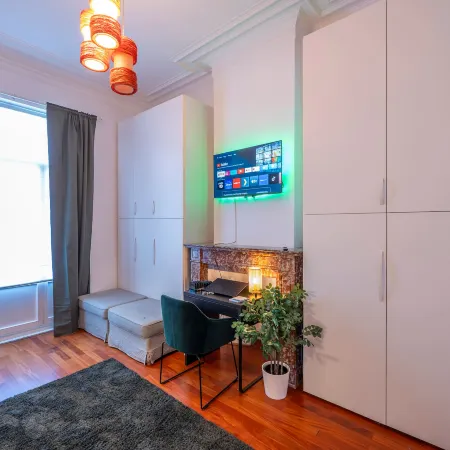Euro Edens Brussels - Cozy Family Suite Hotels in Ixelles