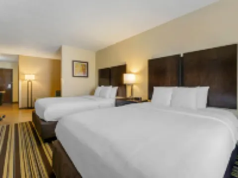 Comfort Inn & Suites Hotels in Ohio County