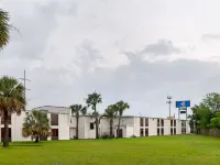 Motel 6 New Orleans, la - Near Downtown Hotels near Buddy Deuterive Park