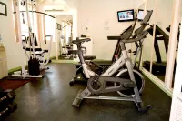 Worthing Court Apartment Hotel - Gym