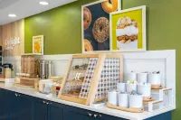 Spark by Hilton Murfreesboro - breakfast