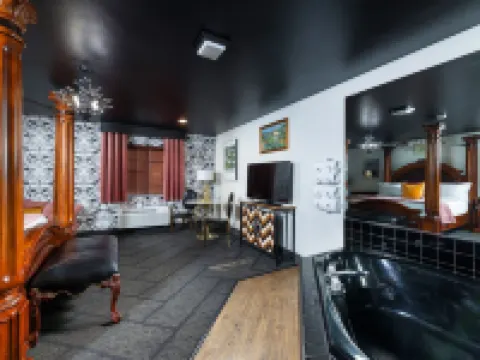 Hotel J Green Bay Hotels in Brown County