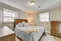 2 Mi to Uptown Lexington: Pet-friendly Getaway! - Homestays