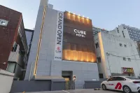Cube Hotel
