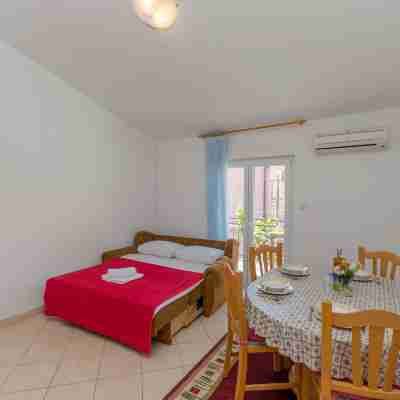 Apartments Sklopina Rooms