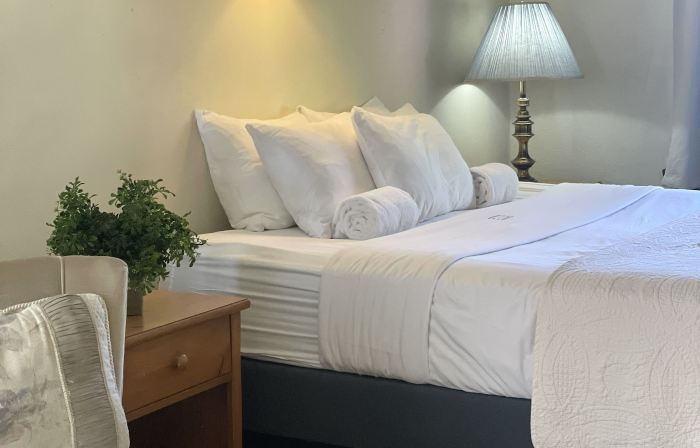 Riverside Hot Springs Inn & Spa - Adults Only