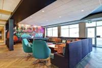 Tru by Hilton Edmonton Windermere - 3 Sao