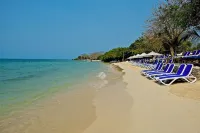 Hotel Isla del Encanto - Beach