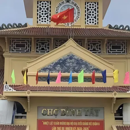 Vien Dong Hotel Отели рядом с достопримечательностью «Парк Dam Sen»