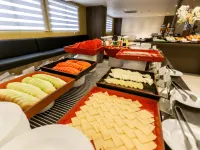 Mercure Camboriu - breakfast
