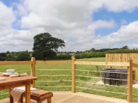 Under Oak Pod Hotels in Totnes