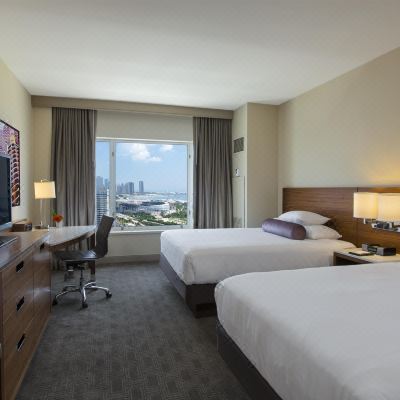 Queen and Double Room Hyatt Regency McCormick Place Promo Code