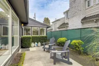 Modern Broadway Luxury: Spacious Seattle Home! - Country Houses