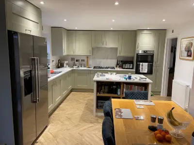 Quiet double bedroom Hotels near Arundel Cathedral
