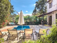 Villa Phaedra Hotels in Prines