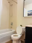 Stylish Cozy 1Bedroom Condo in Square one centre