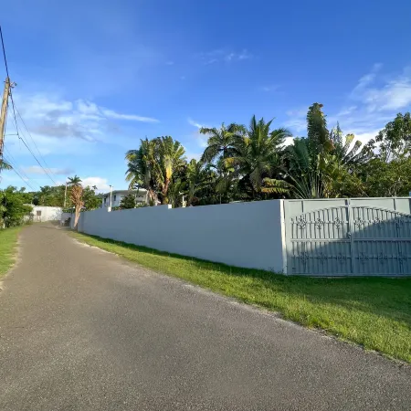 COZY 7BR Villa  BIG POOL  Close to beach!