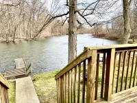 Relaxing Riverside | 10 Minutes to Shipshewana | - 3 tähden