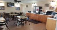 The White House Inn - breakfast