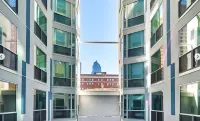 2 Bedroom Furnished Apartment Near Rittenhouse Apts by RedAwning