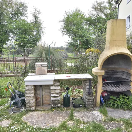 Peaceful studio in Šćavonija