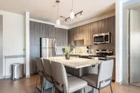 Landing Furnished Apartments Near UT Arlington