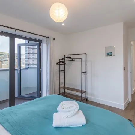 Seafront Penthouse w/ Balcony Central Brighton