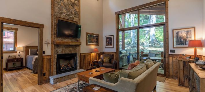 Apres Chalet at Eagles Nest Hotels in Avery County