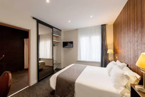 Metropol Hotel - 3-Star
