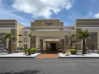 Comfort Inn Hotels near Memorial Stadium