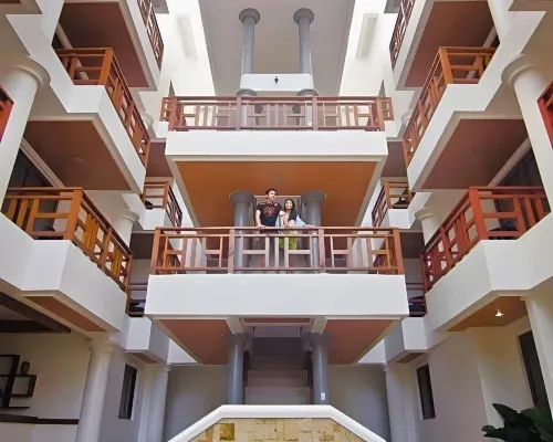 Giulius Boracay Italian Resort Hotel berhampiran Hutan Mati