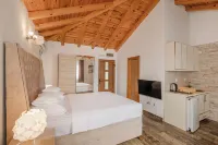 Harmonia Bungalows & Pool - Homestays