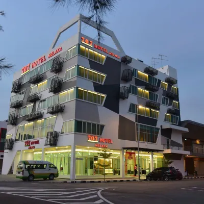 707 Hotel Melaka (Orange) Hotels near The Huskitory