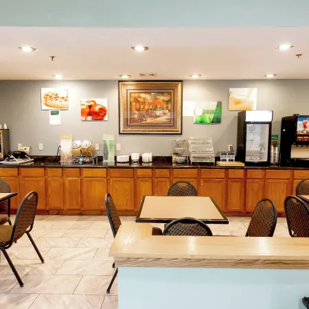 Quality Inn & Suites Marinette