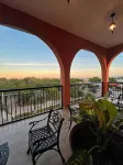 Hotel Las Carolinas - Homestays