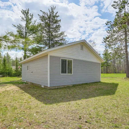Walk to West Twin Lake: Remote Retreat w/ Yard