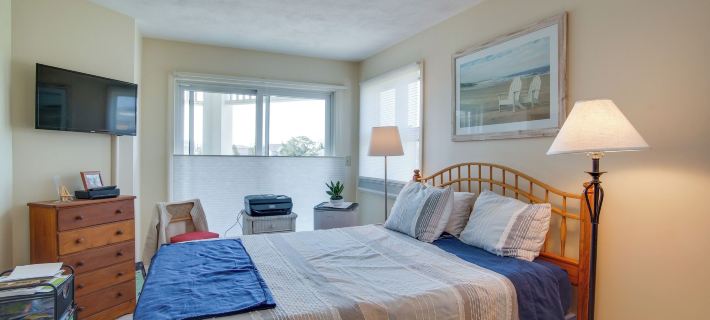 Breezy Oak Bluffs Condo - Steps to Inkwell Beach! Hotels in Dukes County