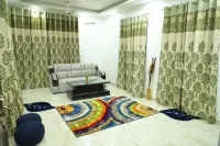 Excellent Property with Exellent Amenities You Would Love to Live in. - Huoneistot