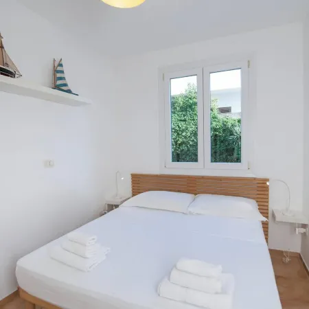 Apartment 3 with Pool and Sea View