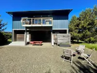 Ocean Views, Beach Path, Private + Pickleball + Nature Baths - 4 stjerner